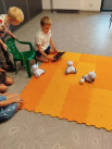 Roboty, kodowanie i dobra zabawa w Filii nr 2 - Zdjęcie nr 4